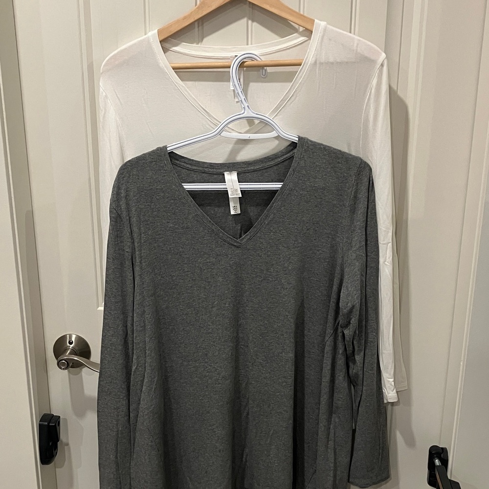 MARLA WYNNE Tees Long Sleeve GREY & CRÈME L X 2 EUC
